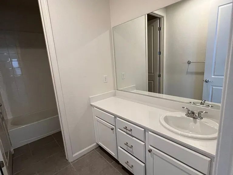 3140 Show Jumper Ln — Photo 17