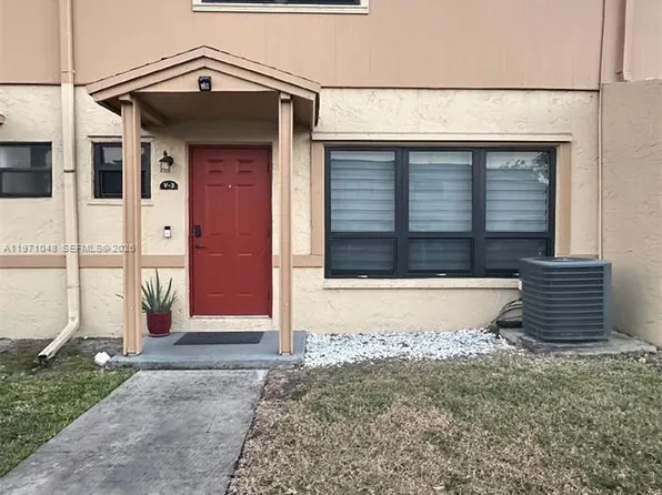 3370 Beau Rivage Dr #3-V, Pompano Beach, FL 33064