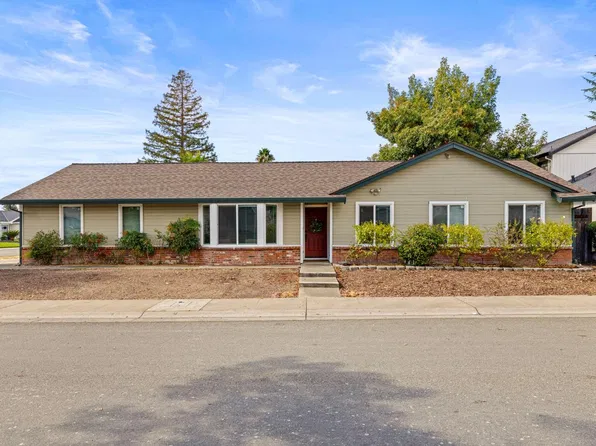 361 Municipal Dr, Sacramento, CA 95838