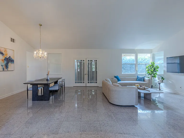 3012 Cordova Ct — Photo 10