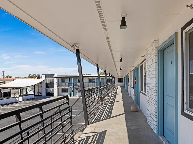Town Center Apartments — Photo 23