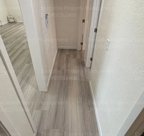 1928 Doolittle Ave — Photo 9