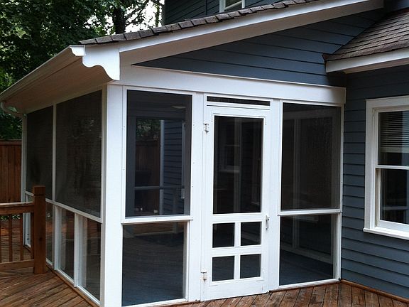 Screened in porch