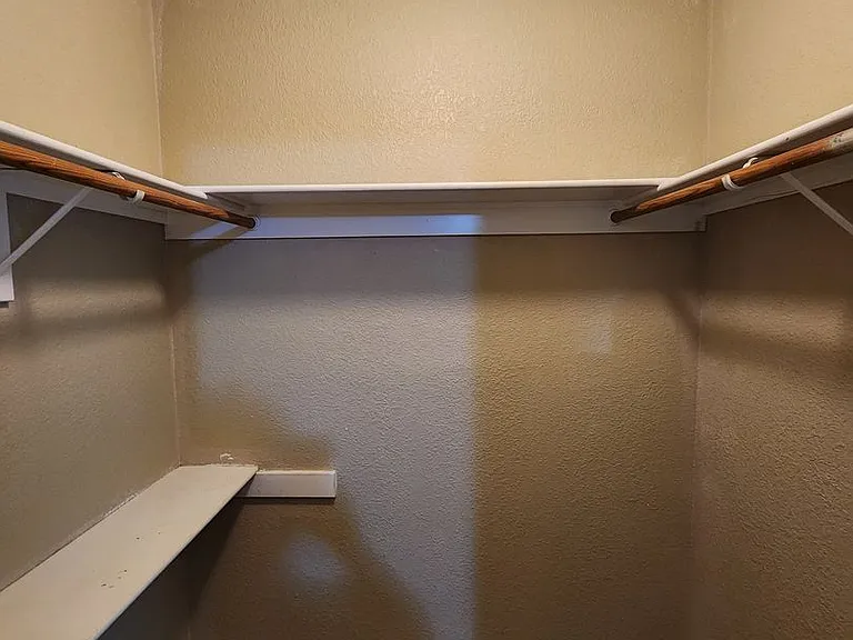 Roomy 3 Bedroom Duplex In S. Fort Worth — Photo 12