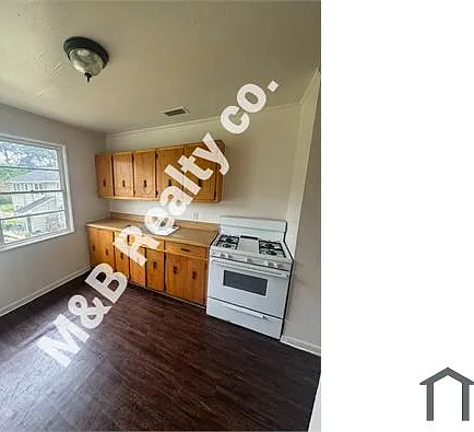 155 S Sage Ave #C — Photo 2