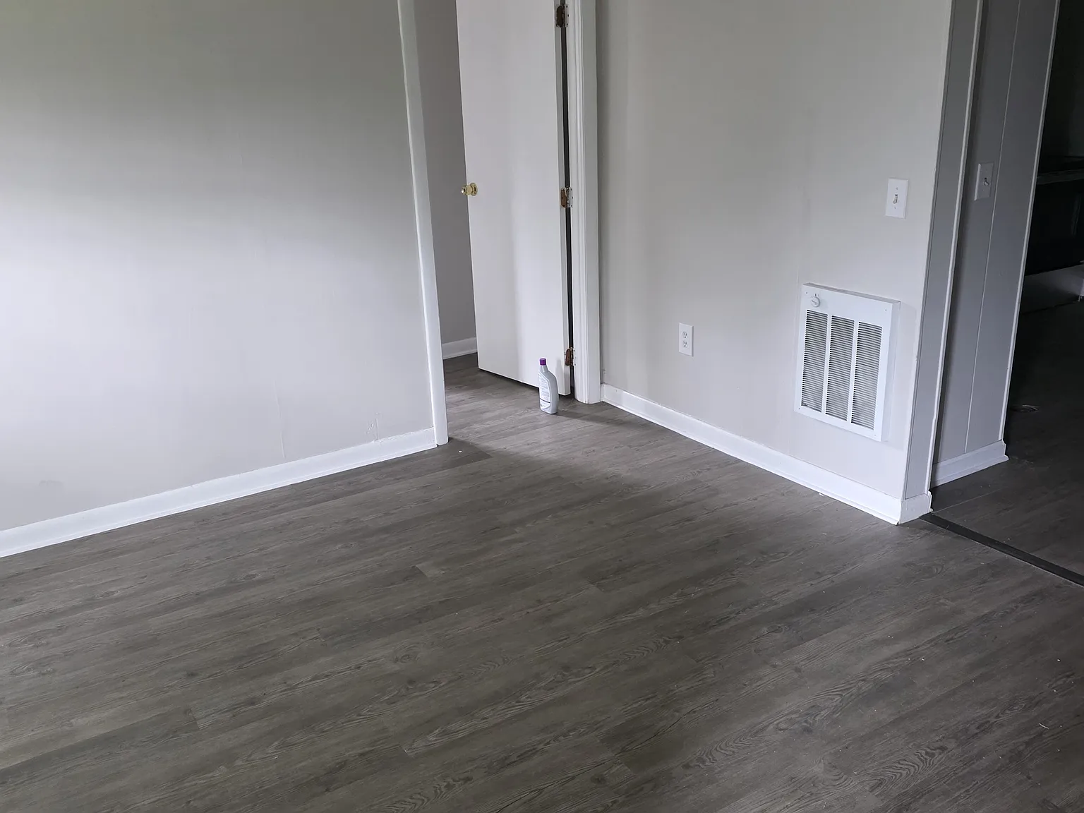 819 Douglas Turnpike — Photo 2