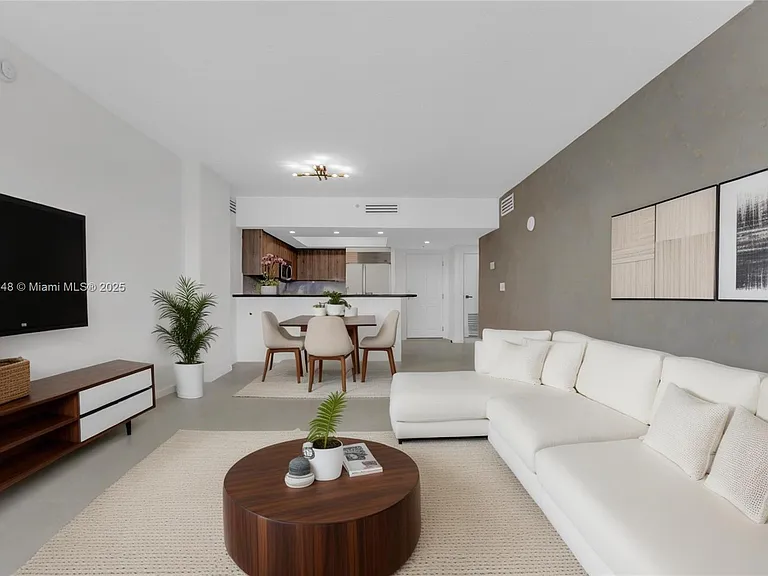 140 S Dixie Hwy #735 — Photo 3