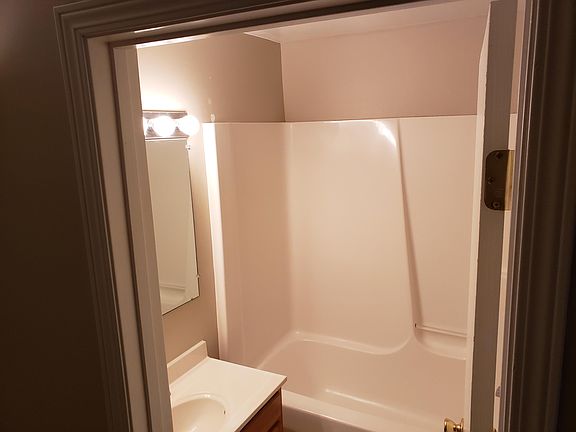 4th image of 125 SW Jefferson Ave APT 215