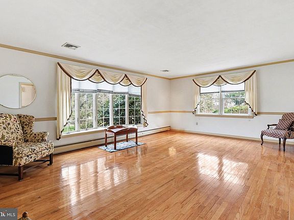5th image of 316 Cedar Ave