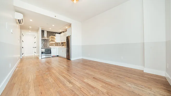 Rented by Nooklyn NYC LLC | media 31