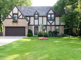237 Lakeside Pl, Highland Park, IL 60035