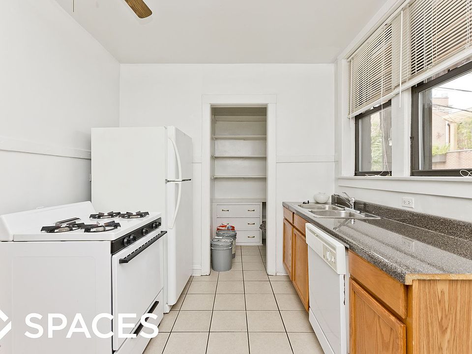1st image of 1121 W Oakdale Ave #1BA