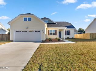 524 New Hanover Trl, Jacksonville, NC 28546