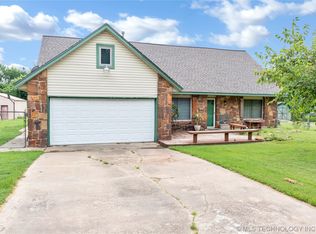 9680 Whipperwill Ln, Broken Arrow, OK 74014