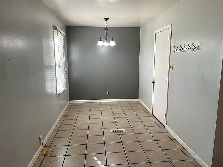 Streamside Dr — Photo 7