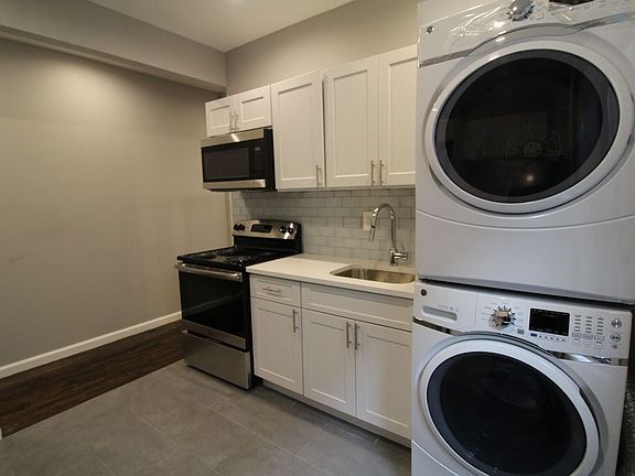 2nd image of 2290 Andrews Ave APT 4E