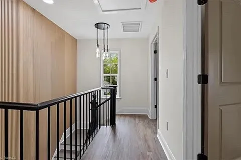 814 Douglas St — Photo 23