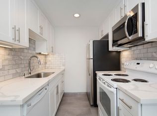 1515 6th Ave W #301, Seattle, WA 98119