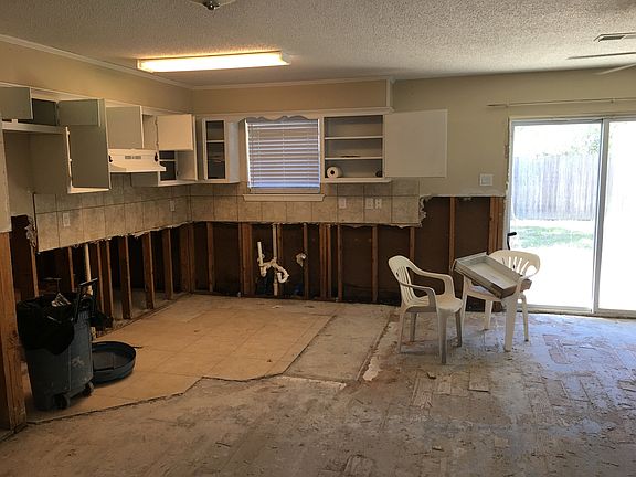 4th image of 8862 Asphodel St