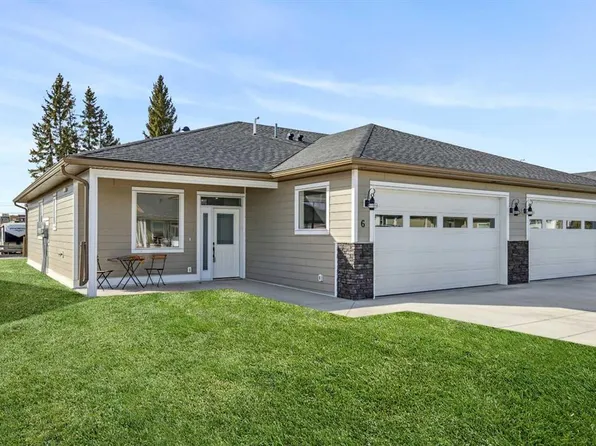 610 N 4th Ave SW #6, Sundre, AB T0M 1X0