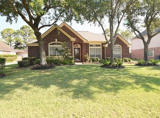 19 Crest Gate, Houston, TX 77082