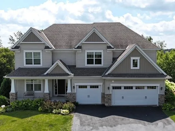 2605 Heron Ln, Victoria, MN 55386