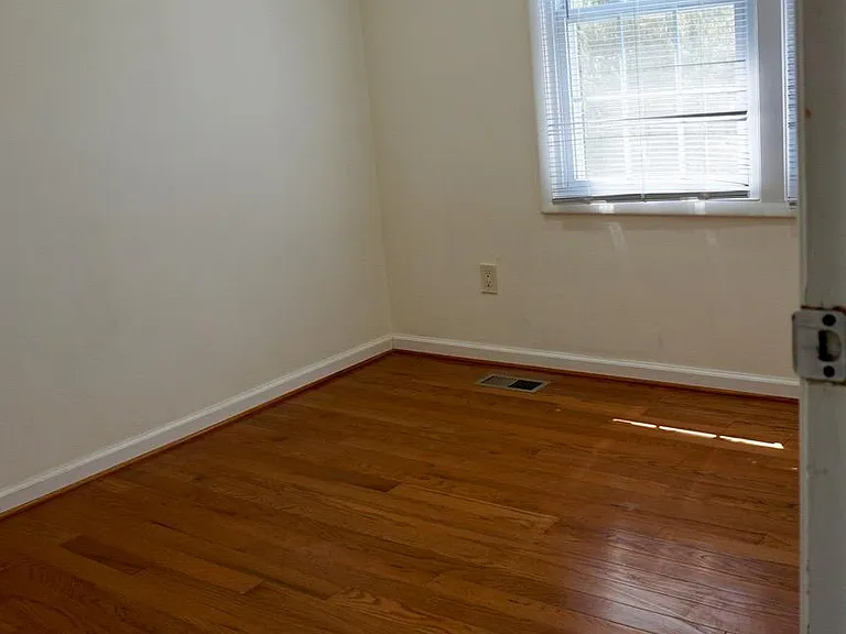 8179 Curving Creek Ct — Photo 11