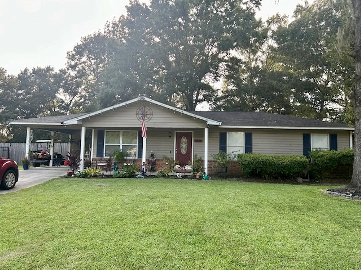 1201 Roberts Way — Photo 1