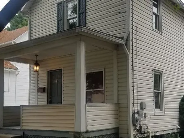 243 19th St NW, Barberton, OH 44203