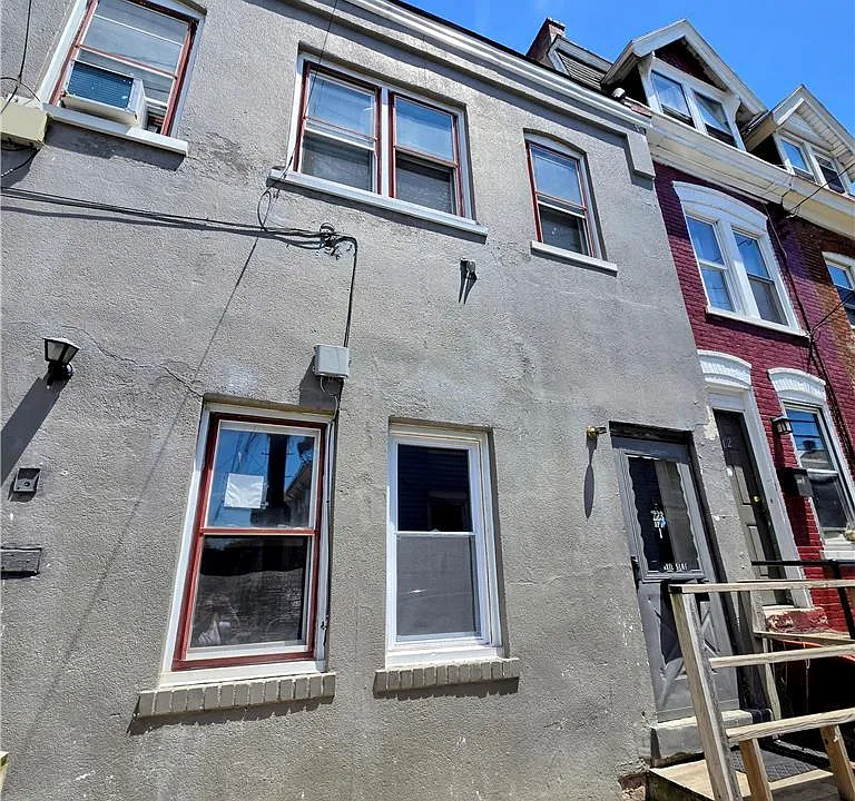 223 N Fountain St #1