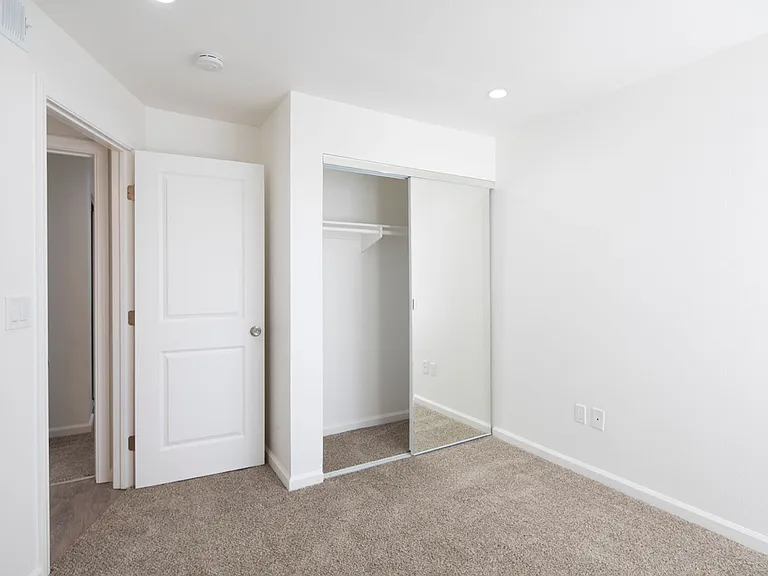 Mission Pacific Apartments — Photo 69
