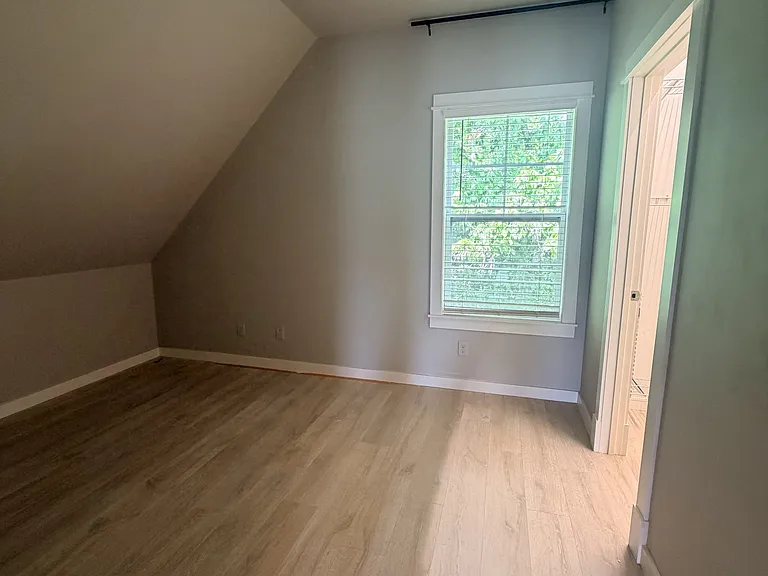 417 Juniper Dr — Photo 10