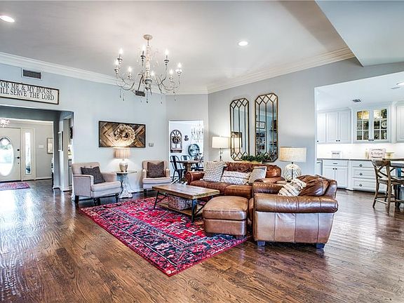 4th image of 229 Hill Dr