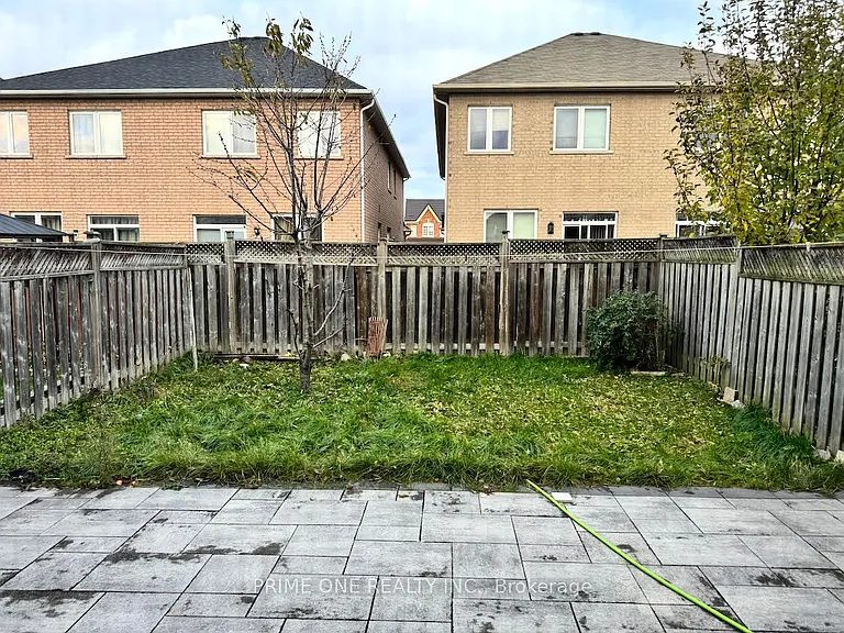 25 Jack Monkman Cres — Photo 12