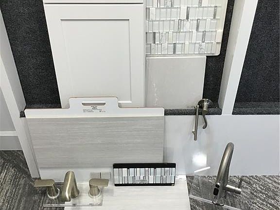 4th image of 4167 Traditions DR