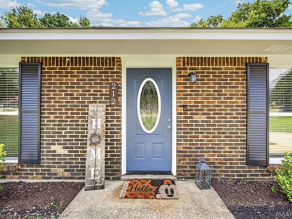 3rd image of 212 Radburn Way