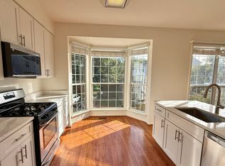 47612 Watkins Island Sq, Sterling, VA 20165