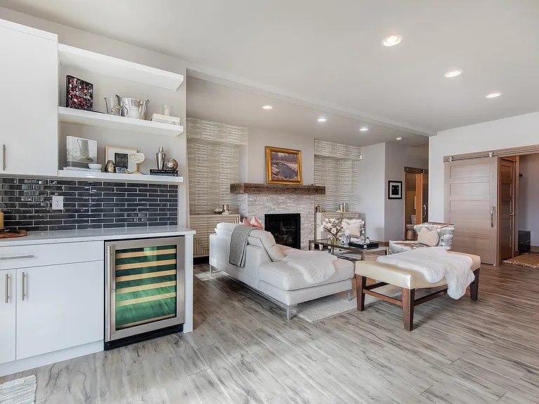 5468 Westmorland Dr — Photo 9