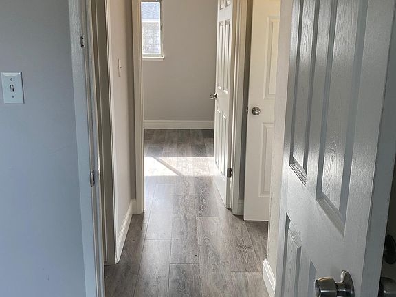4th image of 1601 Ontario Dr APT 8
