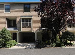 216 Kings Croft, Cherry Hill, NJ 08034