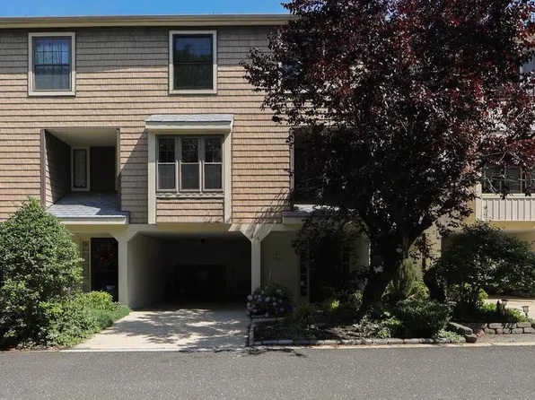 216 Kings Croft, Cherry Hill, NJ 08034