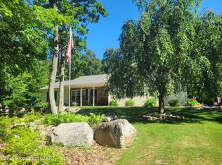 406 E Mountain Side Dr, Sugarloaf, PA 18249