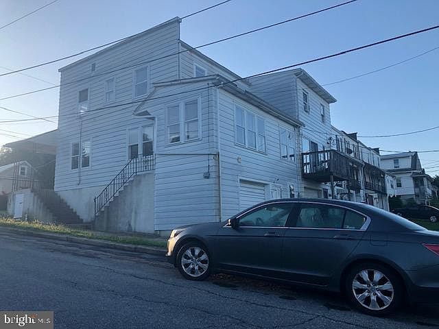 2nd image of 500 S 5th St