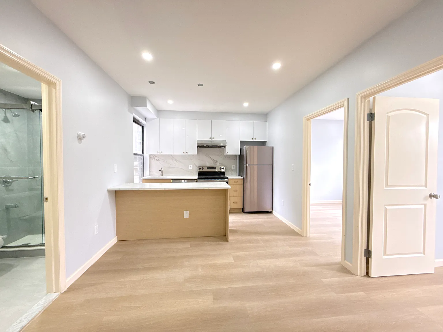 23-17 Steinway Avenue — Photo 1