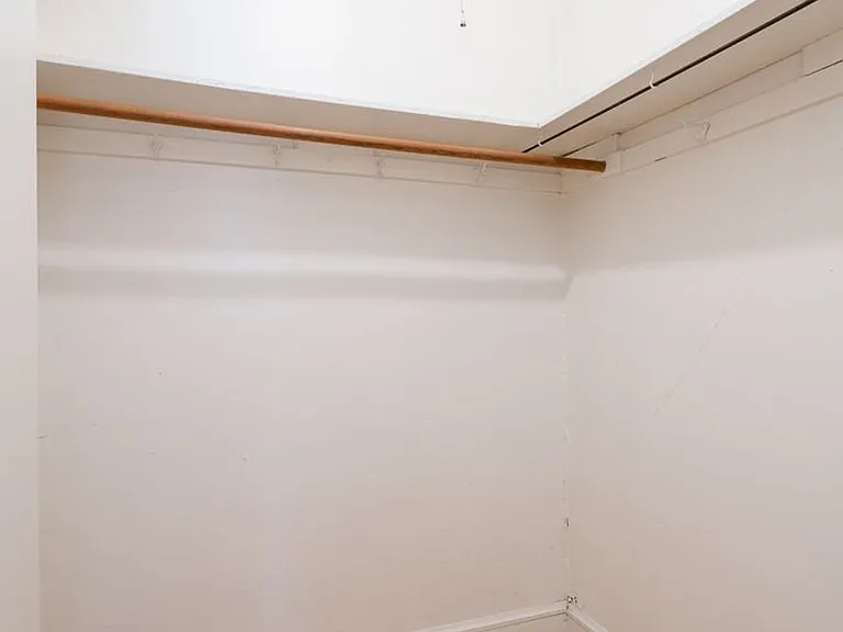 125 Oak Grove St — Photo 9