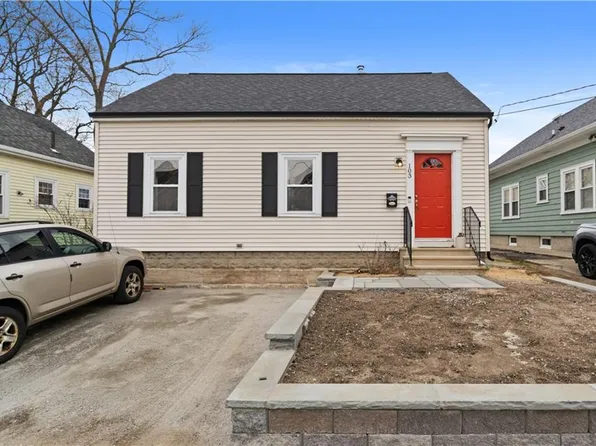 103 Oakland Ave, Cranston, RI 02910