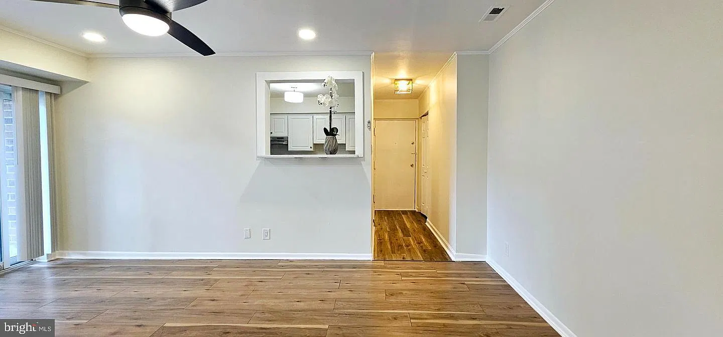 1 bed, 826 sqft, $1,700 — Photo 3