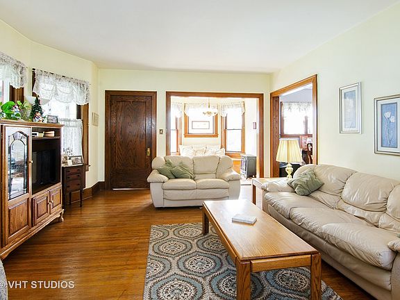 3rd image of 103 N Washington St
