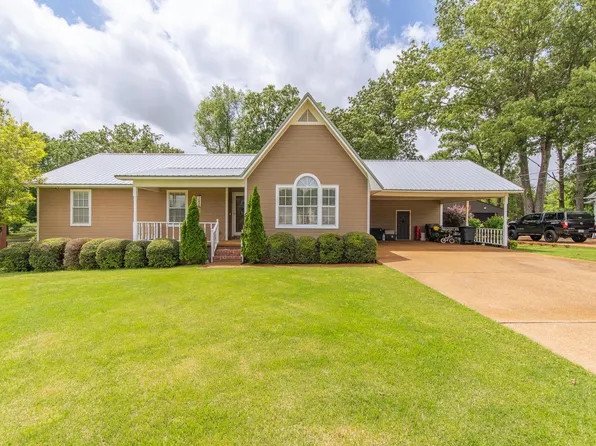 225 Farmington Rd, Savannah, TN 38372