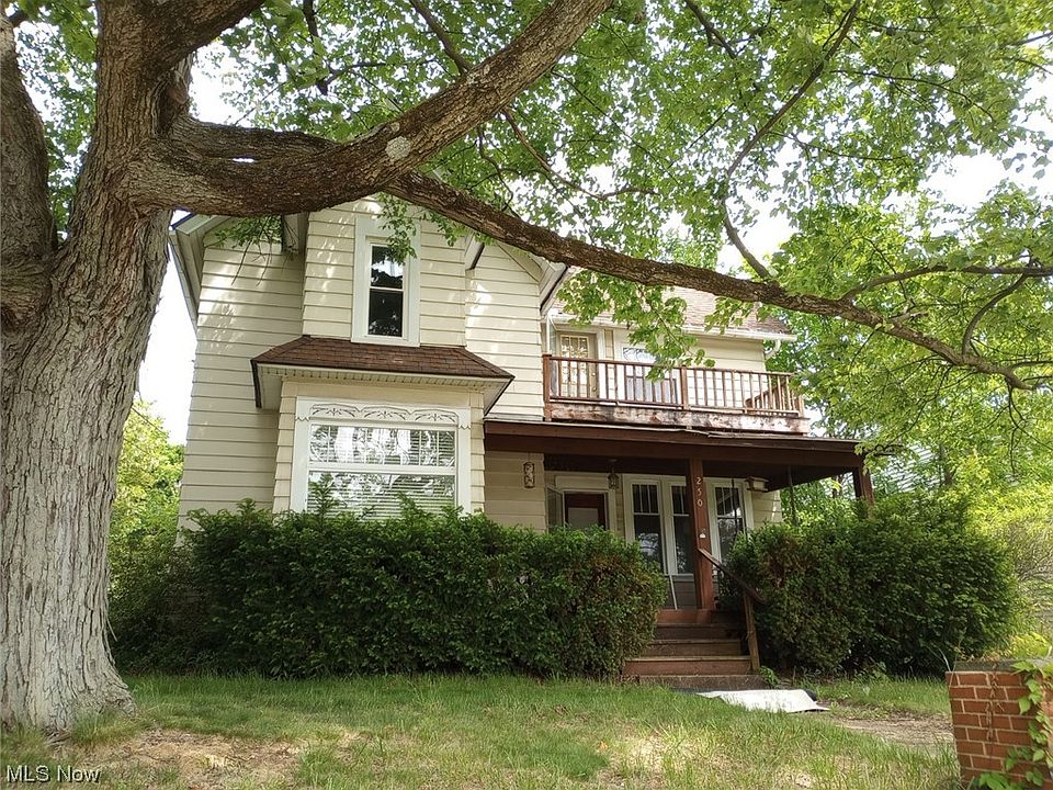 1st image of 250 College St